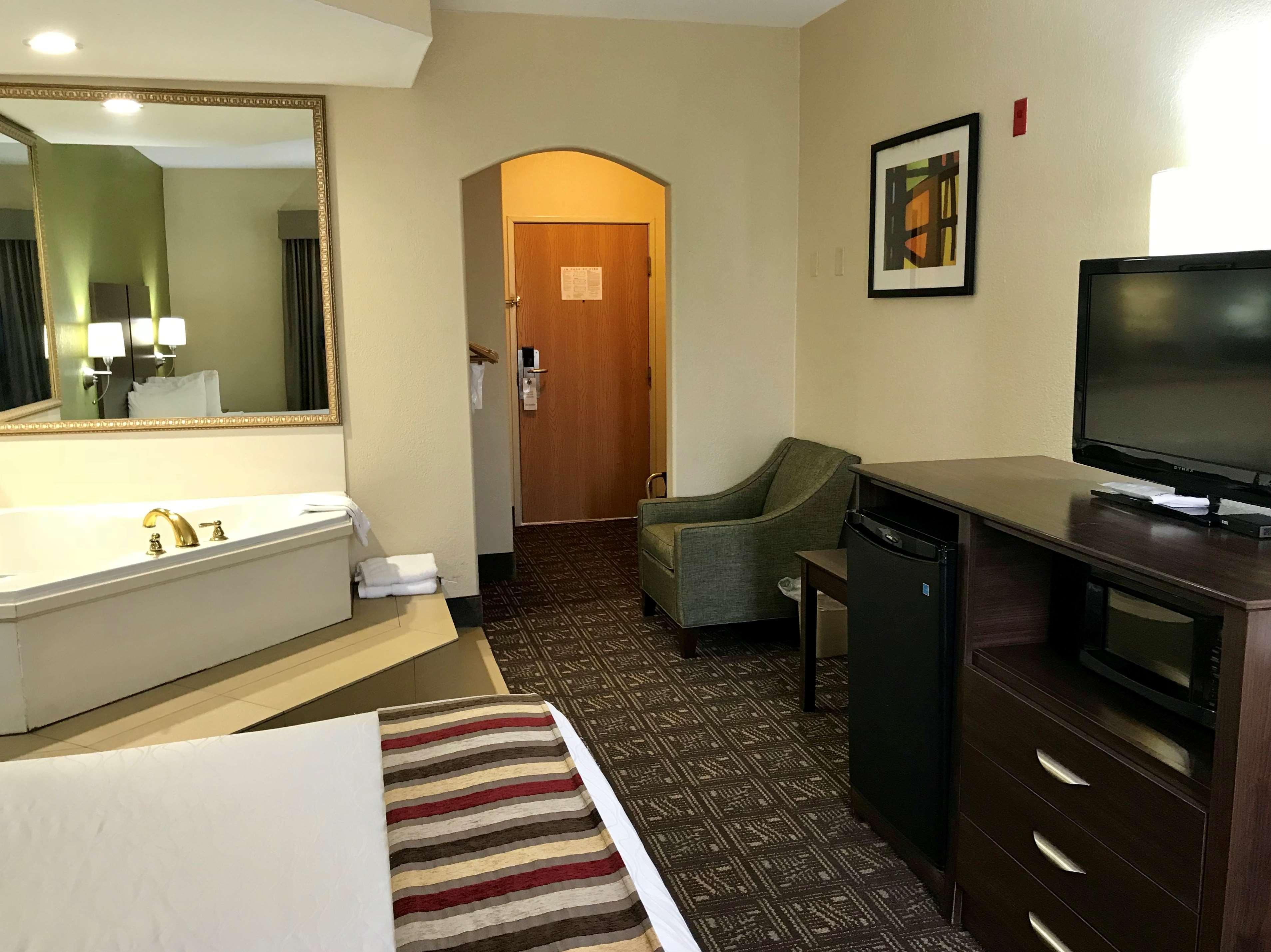 Best Western Rayne Inn Exterior foto