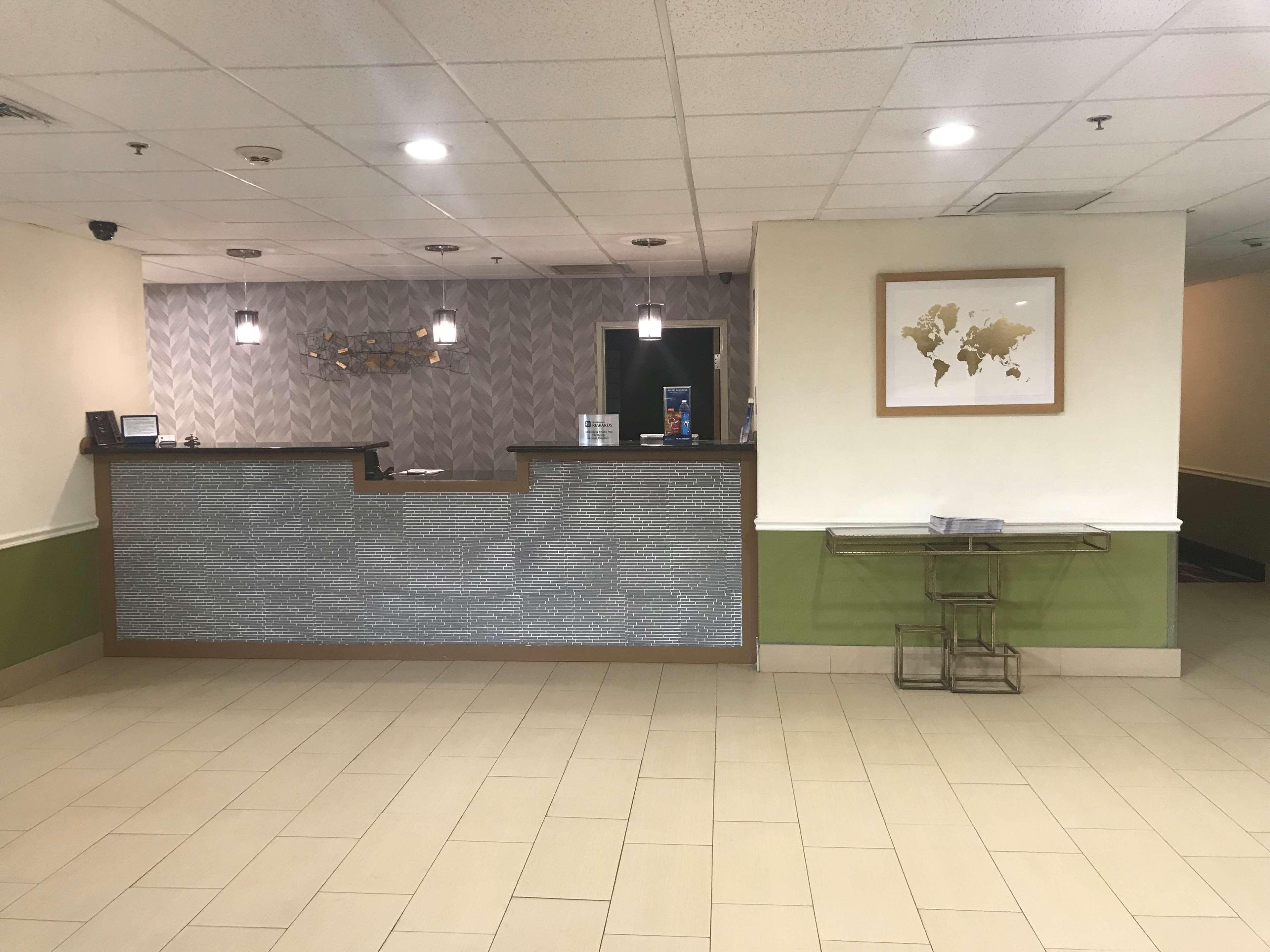 Best Western Rayne Inn Exterior foto