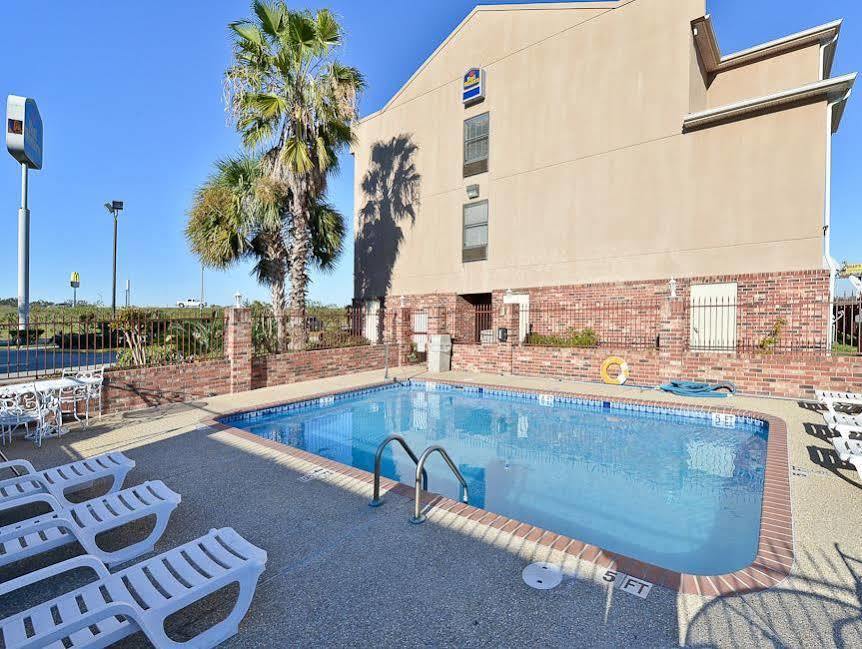 Best Western Rayne Inn Exterior foto